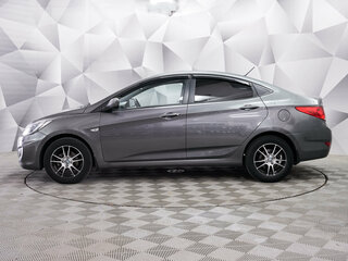 2013 Hyundai Solaris I, серый, 679000 рублей, вид 2
