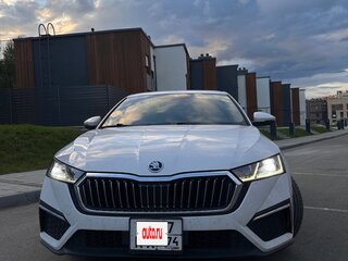 2021 Skoda Octavia IV (A8), белый, 2590000 рублей, вид 4