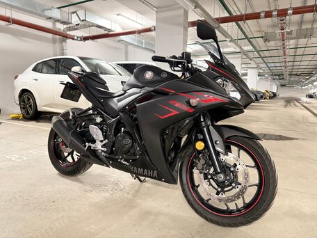 2017 Yamaha YZF-R3, чёрный, 550000 рублей, вид 1