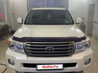 2013 Toyota Land Cruiser 200 Series Рестайлинг 1, белый, 3200000 рублей, вид 1