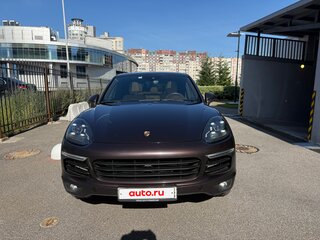 2017 Porsche Cayenne Diesel II Рестайлинг (958), коричневый, 5000000 рублей, вид 3