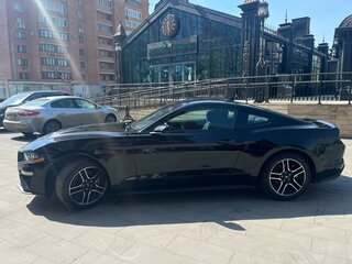 2021 Ford Mustang VI Рестайлинг, чёрный, 2990000 рублей, вид 5