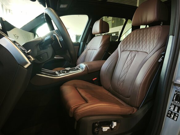 2025 BMW X5 40d IV (G05/G18) Рестайлинг, серый, 14500000 рублей - вид 11