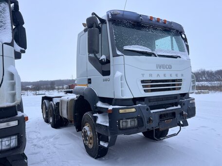 2009 Iveco Trakker, белый, 2580000 рублей, вид 3