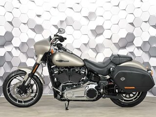 2017 Harley-Davidson Sport Glide, серый, 1499000 рублей, вид 4