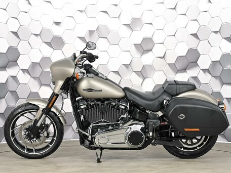 2017 Harley-Davidson Sport Glide, серый, 1499000 рублей, вид 4