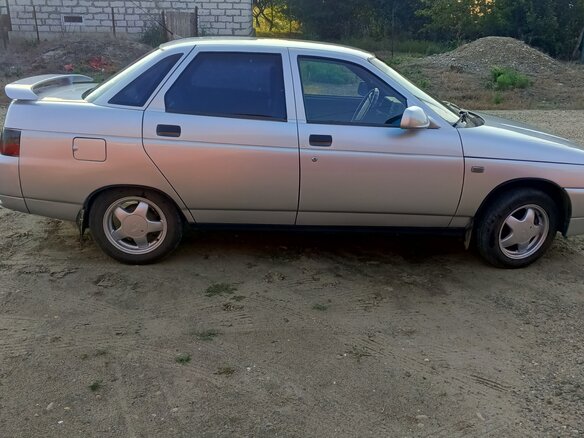 2003 Lada (ВАЗ) 2110, серебристый, 260000 рублей - вид 7
