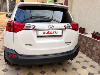 2014 Toyota RAV4 IV (XA40), белый, 2000000 рублей, вид 3