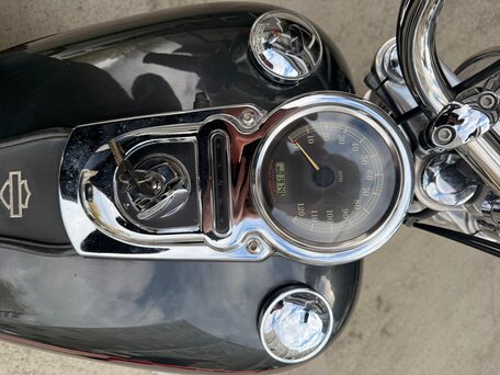 2006 Harley-Davidson Dyna Wide Glide, чёрный, 550000 рублей, вид 5