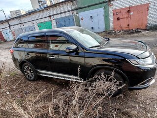 2015 Mitsubishi Outlander III Рестайлинг 2, чёрный, 2100000 рублей, вид 5