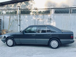1990 Mercedes-Benz W124 230 5-speed, чёрный, 600000 рублей, вид 5
