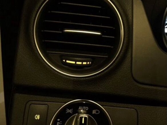 2011 Mercedes-Benz C-Класс 180 BlueEFFICIENCY III (W204) Рестайлинг, красный, 1750000 рублей - вид 16