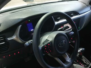 2020 Kia Rio IV, белый, 1150000 рублей, вид 4