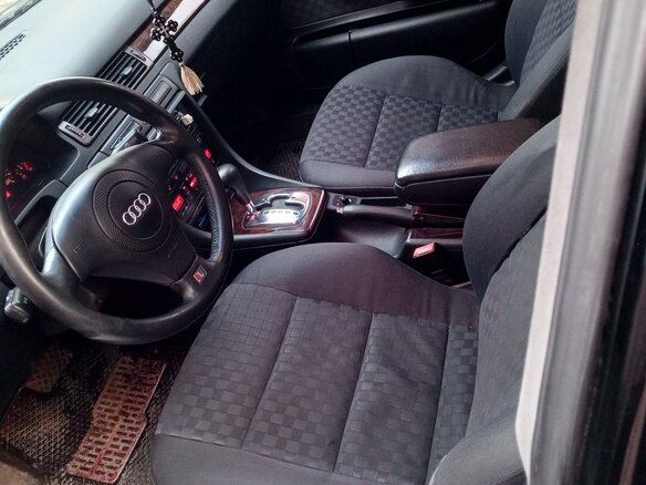 1999 Audi A6 II (C5), чёрный, 550000 рублей - вид 14
