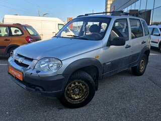 2010 Chevrolet Niva I Рестайлинг, серебристый, 249000 рублей, вид 1