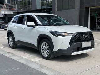 2023 Toyota Corolla Cross I, белый, 1960000 рублей, вид 2