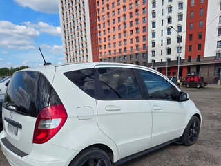 2011 Mercedes-Benz A-Класс 180 II (W169) Рестайлинг, белый, 800000 рублей, вид 3
