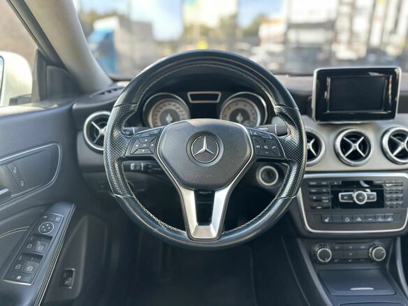 2013 Mercedes-Benz CLA 200 I (C117, X117), белый, 1280000 рублей - вид 12