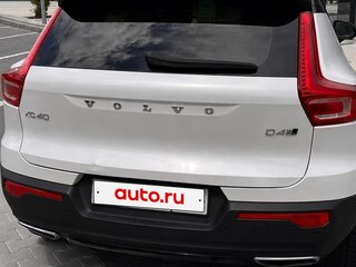 2018 Volvo XC40 I, белый, 2610000 рублей, вид 2