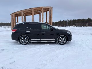2015 Nissan Pathfinder IV, чёрный, 1950000 рублей, вид 3