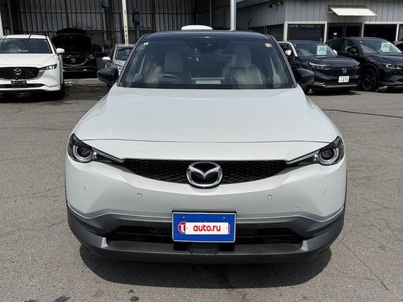2022 Mazda MX-30 I, белый, 3300000 рублей - вид 2