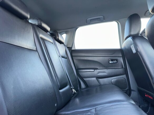 2011 Mitsubishi ASX I, серебристый, 1087000 рублей - вид 3