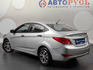2015 Hyundai Solaris I Рестайлинг, серебристый, 1065000 рублей, вид 2