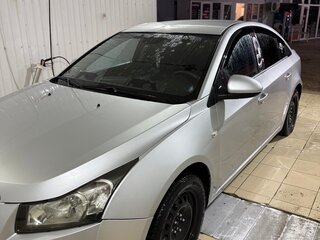 2011 Chevrolet Cruze I, серебристый, 780000 рублей, вид 1
