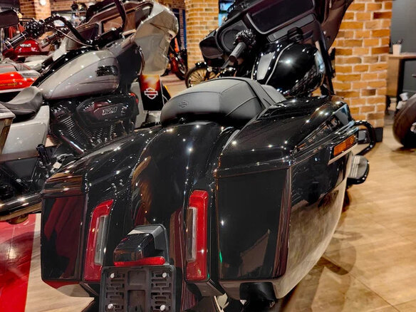 2024 Harley-Davidson Street Glide, чёрный, 3950000 рублей - вид 5