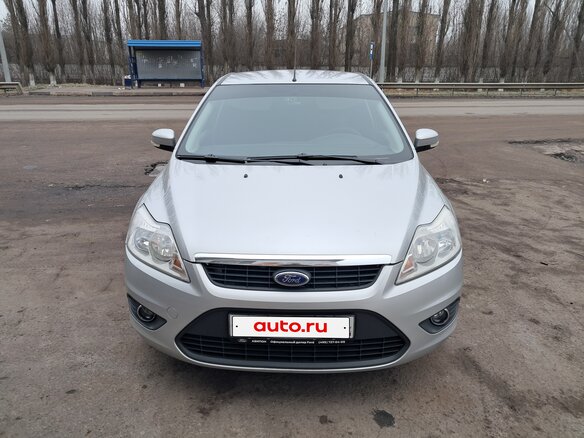 2010 Ford Focus II Рестайлинг, серый - вид 1