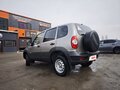 2017 Chevrolet Niva I Рестайлинг, серый, 650000 рублей - вид 5
