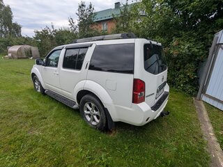 2011 Nissan Pathfinder III Рестайлинг, белый, 1500000 рублей, вид 3