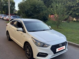 2017 Hyundai Solaris II, белый, 905000 рублей, вид 5