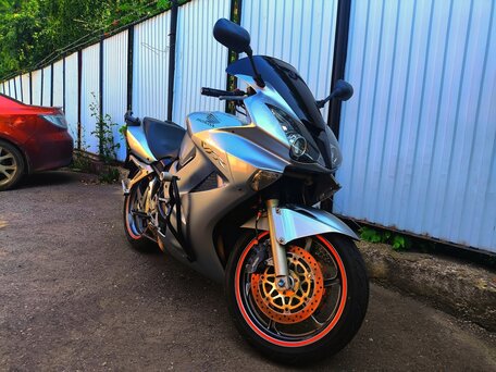 2006 Honda VFR 800, серебристый, 529000 рублей, вид 1