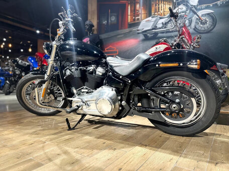 2021 Harley-Davidson Softail Standard, чёрный, 1850000 рублей, вид 4