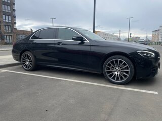 2020 Mercedes-Benz E-Класс 200 V (W213, S213, C238) Рестайлинг, чёрный, 4600000 рублей, вид 3