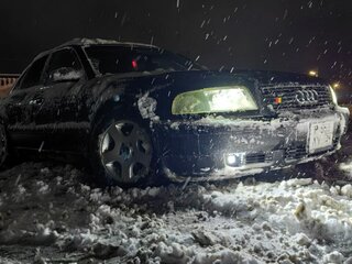 1998 Audi A8 I (D2), чёрный, 700000 рублей, вид 3