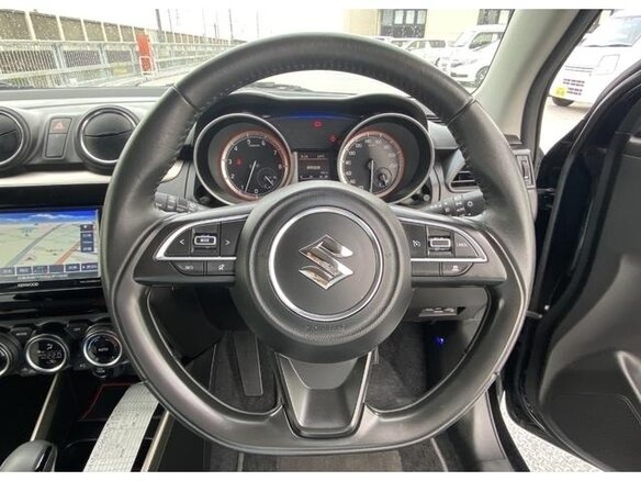 2020 Suzuki Swift V, чёрный - вид 8