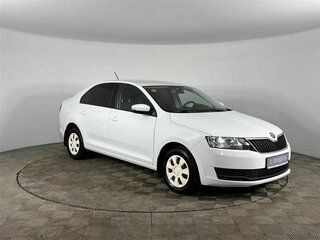 2018 Skoda Rapid I Рестайлинг, белый, 1055000 рублей, вид 3