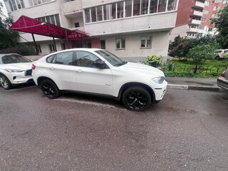 2009 BMW X6 50i 6-speed I (E71), белый, 2000000 рублей, вид 2