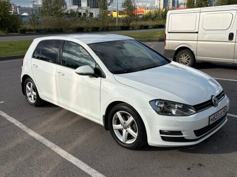 2013 Volkswagen Golf VII, белый, 1250000 рублей - вид 1