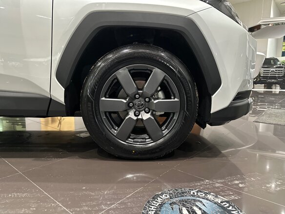 2026 Toyota RAV4 VI (XA60), белый, 4200000 рублей - вид 7