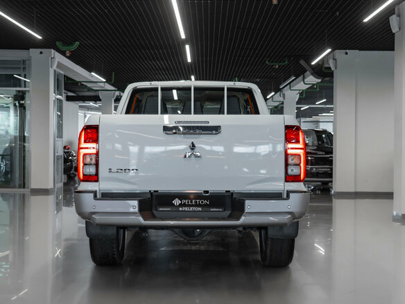 2025 Mitsubishi L200 VI, белый - вид 5