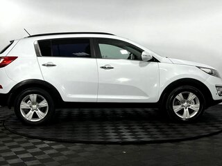 2011 Kia Sportage III, белый, 1135000 рублей, вид 5
