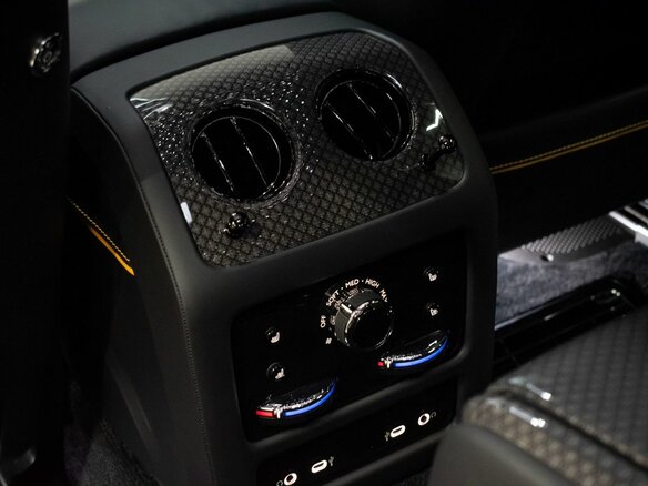 2025 Rolls-Royce Ghost Black Badge II Рестайлинг (Series II), серый, 47294000 рублей - вид 38