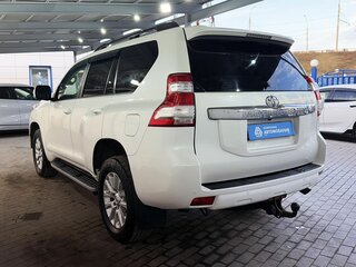 2016 Toyota Land Cruiser Prado 150 Series Рестайлинг 1, белый, 3800000 рублей, вид 3