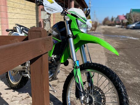 2015 Kawasaki KLX 250, зелёный, 450000 рублей, вид 4
