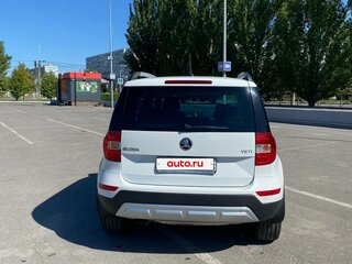 2017 Skoda Yeti I Рестайлинг, белый, 1560000 рублей, вид 5