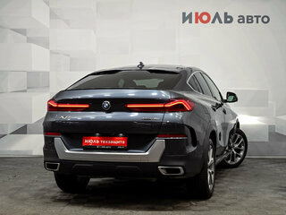2020 BMW X6 40i III (G06), серый, 6460000 рублей, вид 4