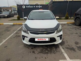 2020 Kia Rio IV, белый, 720000 рублей, вид 1